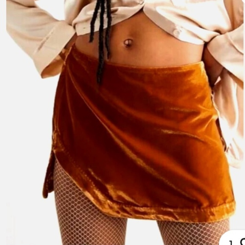 Free People Annalise SZ10 Gold Velvet